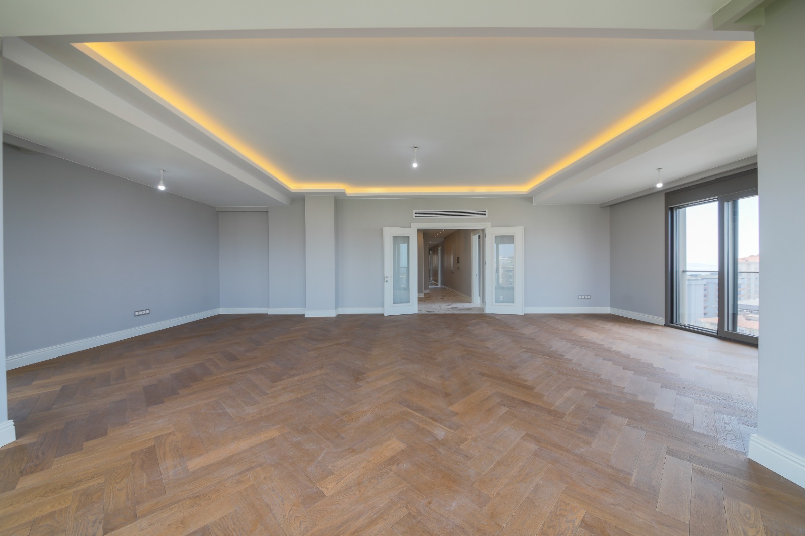 İSTANBUL, CADDEBOSTAN’DA 280 m², 4+1 DAİRE