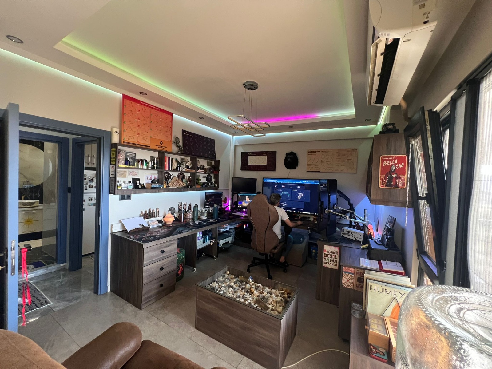 ÇANAKKALE, BİGA’DA 495 m² TRİPLEKS VİLLA
