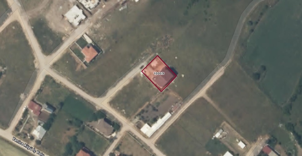 ÇANAKKALE, BİGA’DA 495 m² TRİPLEKS VİLLA
