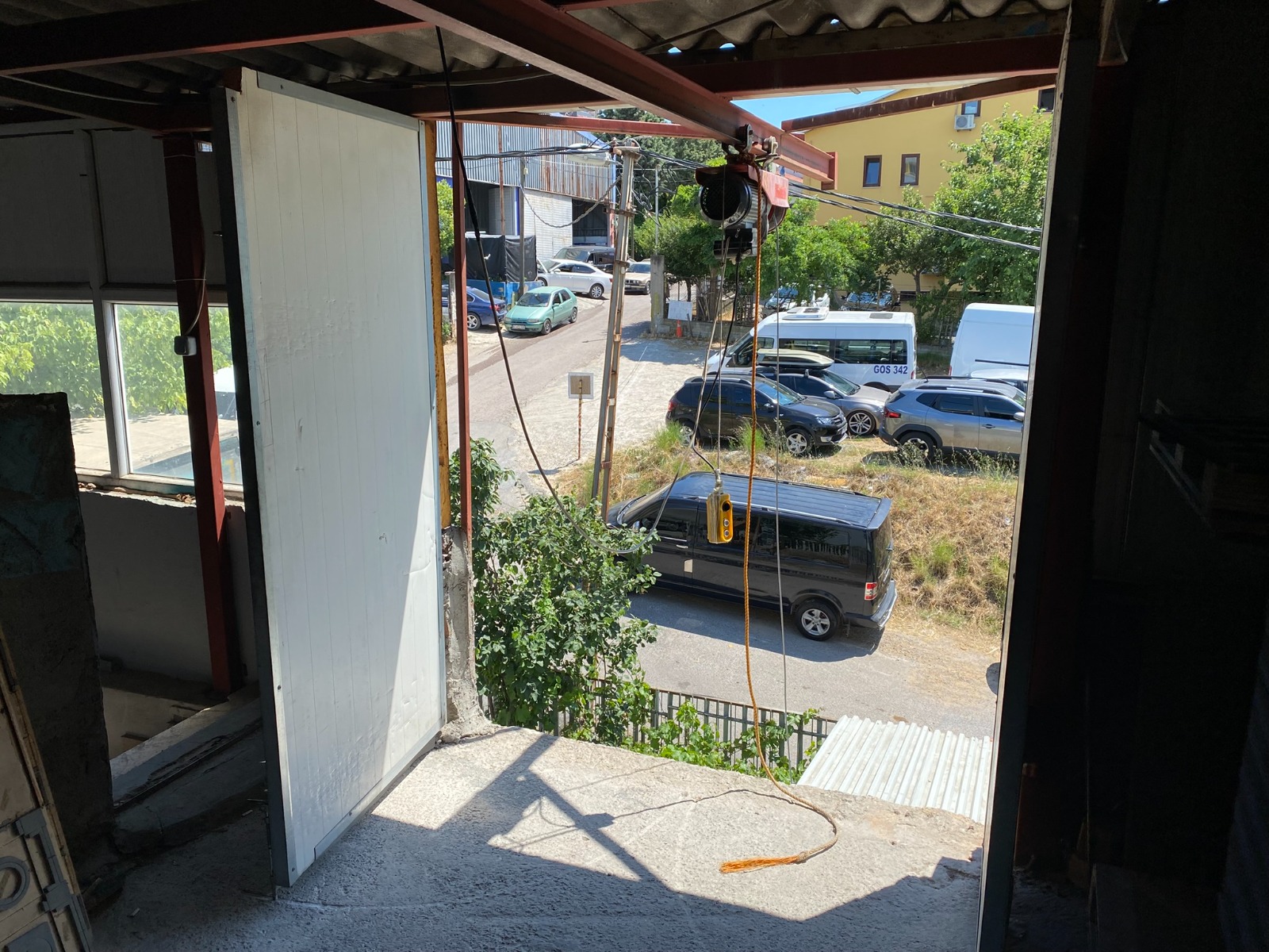 PENDİK, ŞEYHLİ’DE 780 m² MÜSTAKİL 3 KATLI İŞYERİ