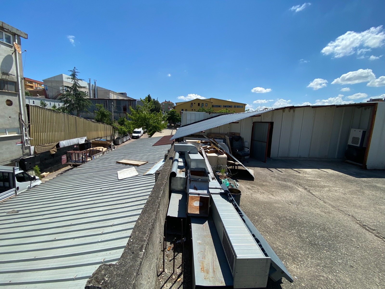 PENDİK, ŞEYHLİ’DE 780 m² MÜSTAKİL 3 KATLI İŞYERİ