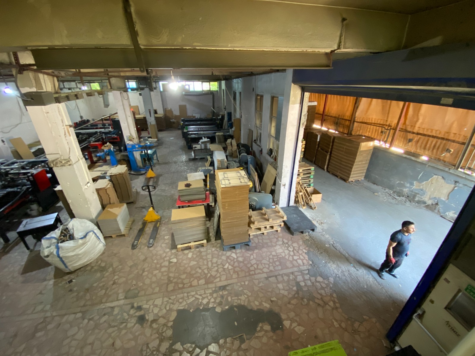 PENDİK, ŞEYHLİ’DE 780 m² MÜSTAKİL 3 KATLI İŞYERİ