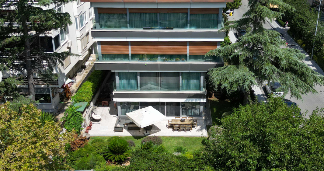 İSTANBUL, SUADİYE’DE 230 m², 3+1 ÖZEL BAHÇELİ DAİRE