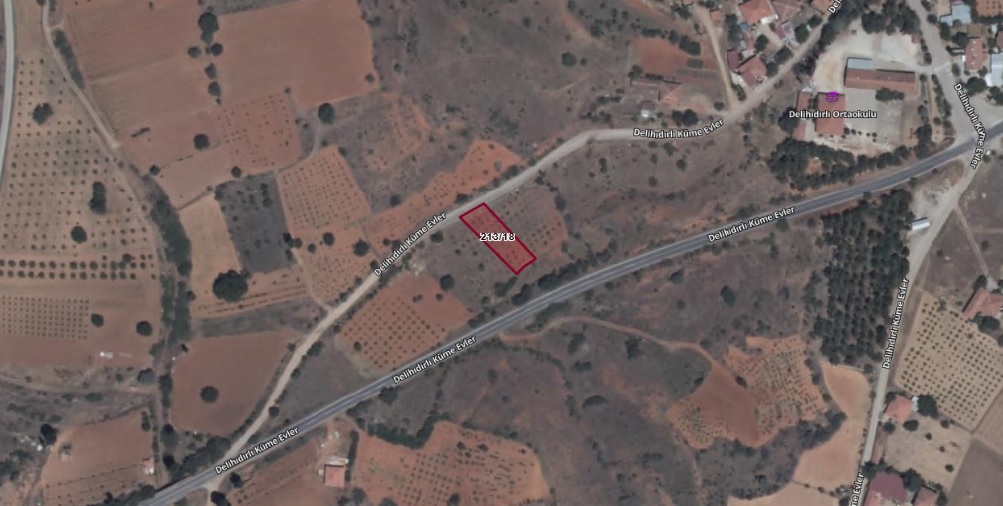 UŞAK, KARAHALLI’DA 678 m² KONUT İMARLI ARSA