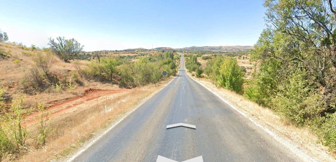 UŞAK, KARAHALLI’DA 678 m² KONUT İMARLI ARSA